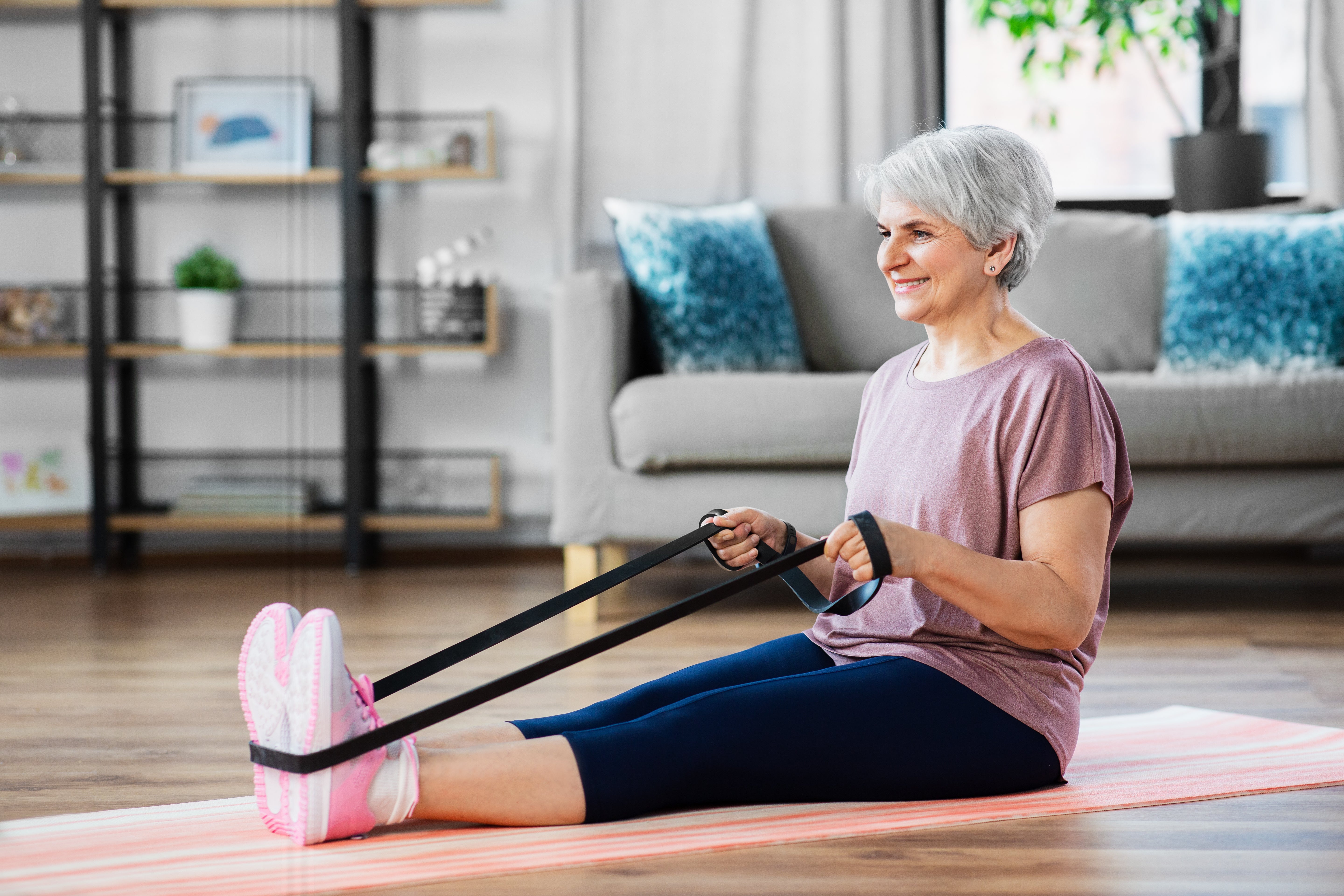 Resistance band rehab exercise for upper body strength and conditioning